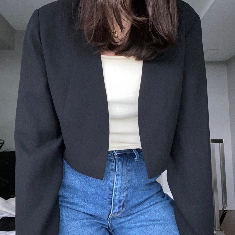 Vintage crop black blazer